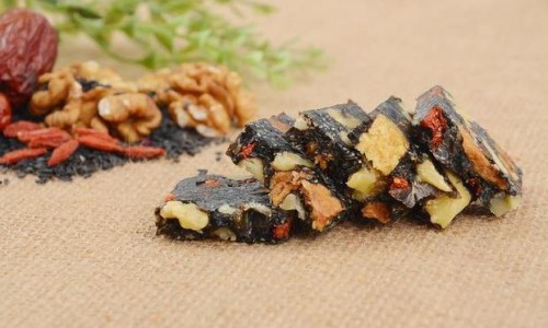 脸上有圈斑怎么办才能去掉-脸上圈状黑斑是什么斑专区_脸上的斑是圈状的那叫什么斑专区_脸上有圈斑怎么办网